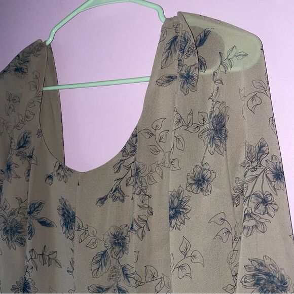 NEW House of Harlow XS Cropped Blouse Chiffon Floral Top - Picture 2 of 8
